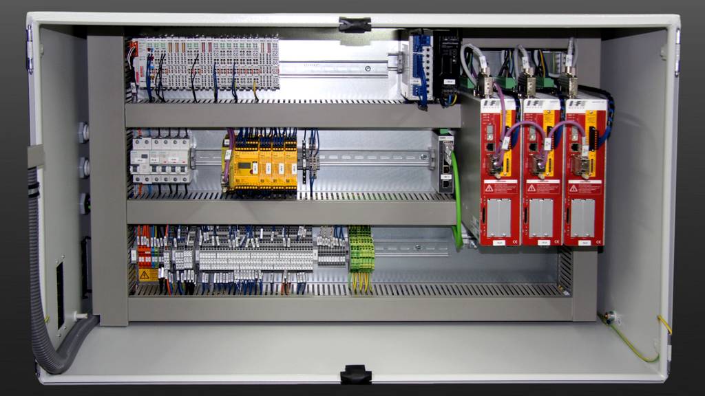 Control cabinets | IEF-Werner